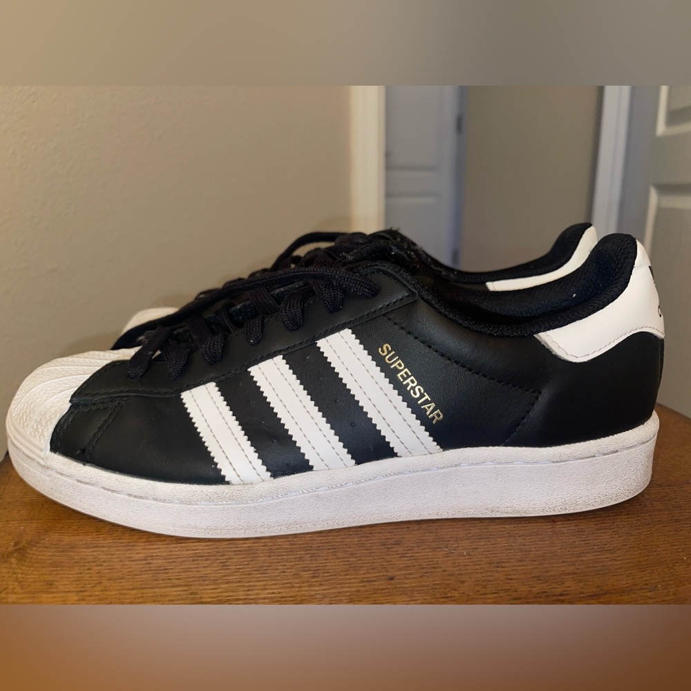Adidas Superstar Black and White Classic Sneakers Women Size 8.5